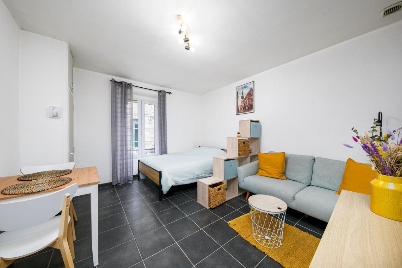Agreable T1 Situe Au Centre Historique De Dinan Exterior photo